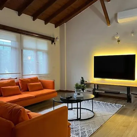 Villa Muestakil Isitmali Havuzlu Zeyfat
